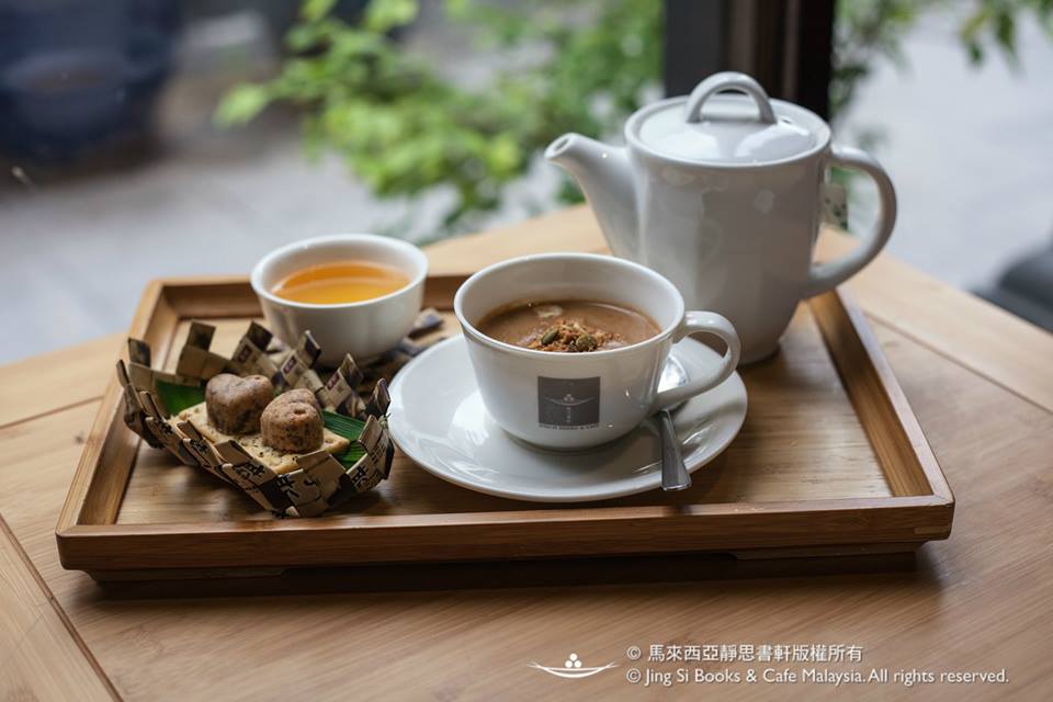 Facebook/Ji Sing Books & Cafe All the way from Taiwan.